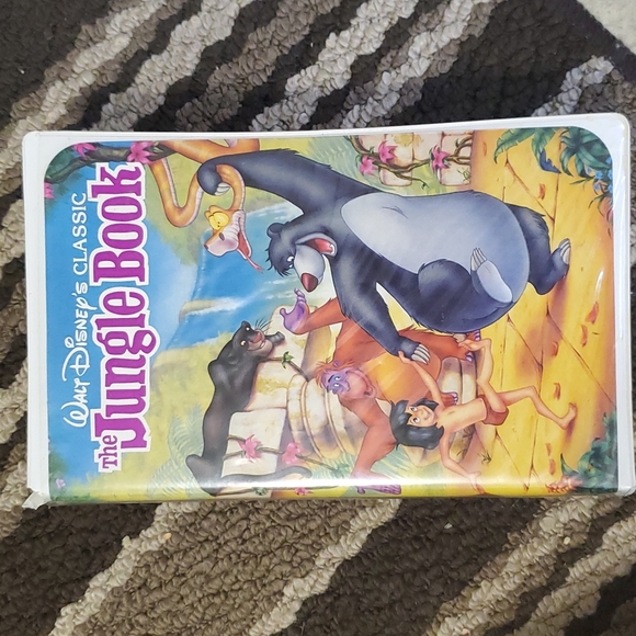 VINTAGE BLACK DIAMOND DISNEY CLASSIC VHS 📼 MOVIES...11 TOTAL. GOOD CONDITION. - Picture 7 of 17